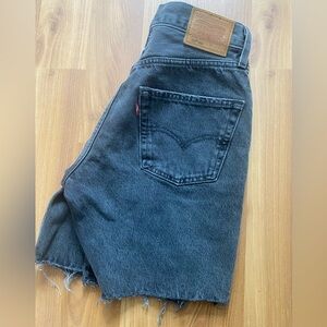 LEVI’S 501 90s cut off long denim shorts grey black size 25